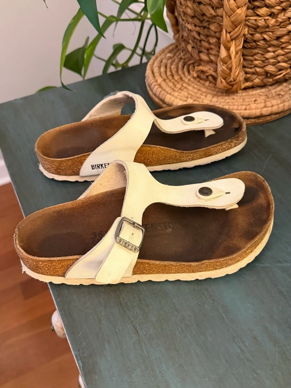 Birkenstock Gizeh sandals in white with a thong design